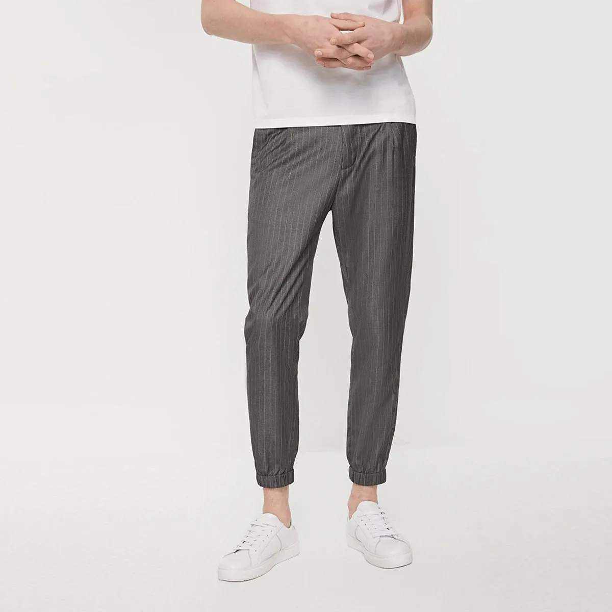 Vertical Grey Striped Cropped Pants